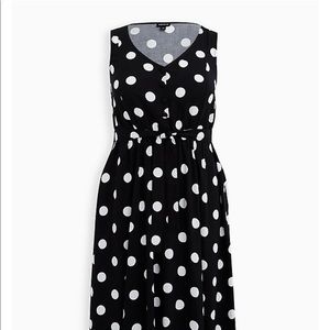 Torrid BLACK & WHITE DOT CHALLIS RETRO SKATER MIDI DRESS 2X 18/20 used